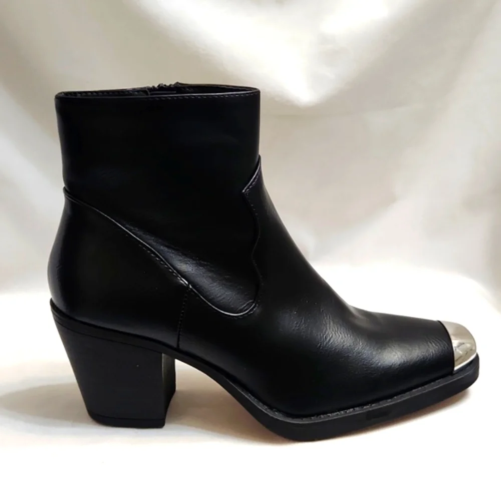 Truffle Collection Black Silver Western Steel Toe Ankle Boots (W Size 38)
